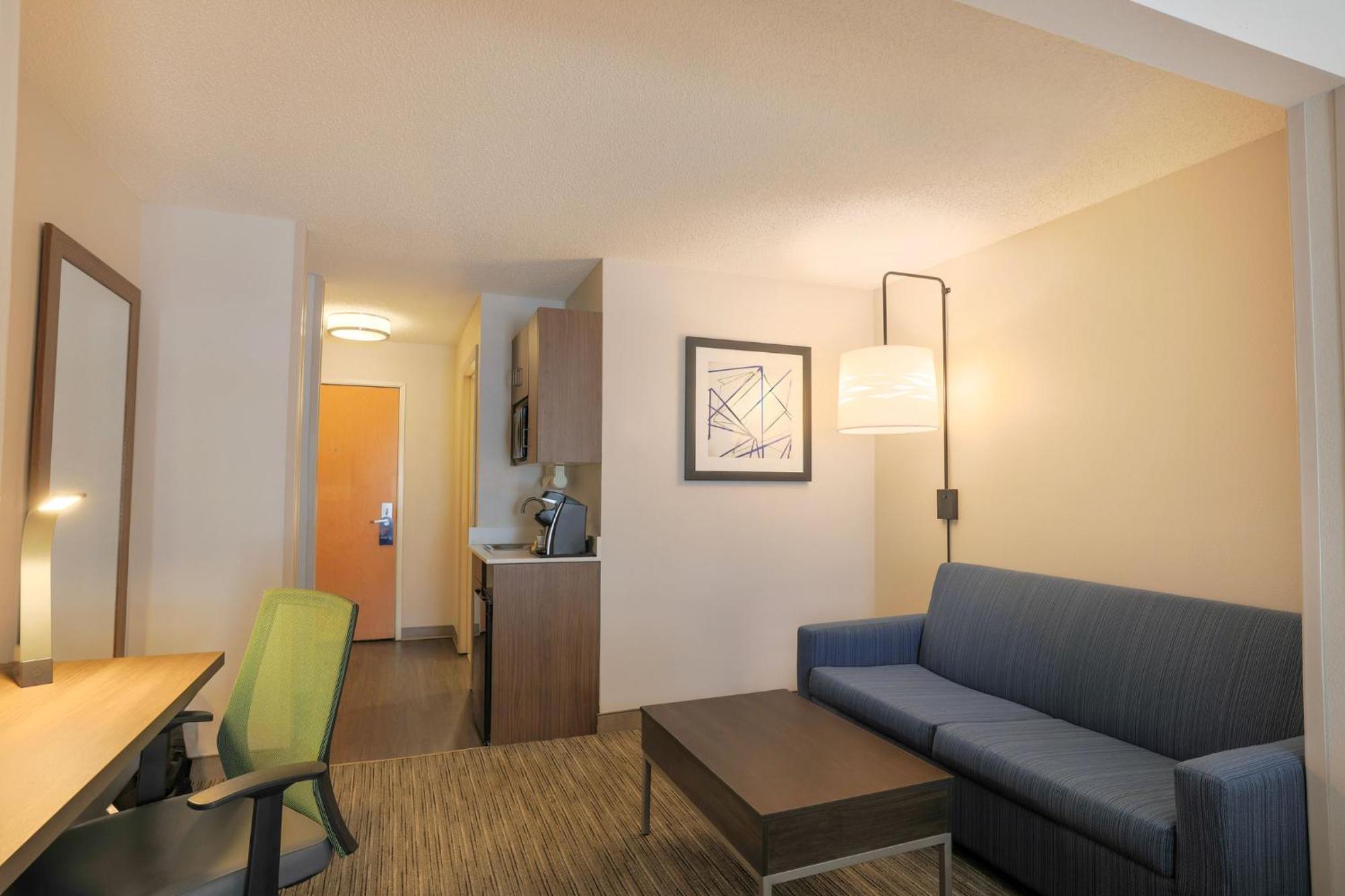 Holiday Inn Express Hotel & Suites Raleigh North - Wake Forest By Ihg Exterior photo